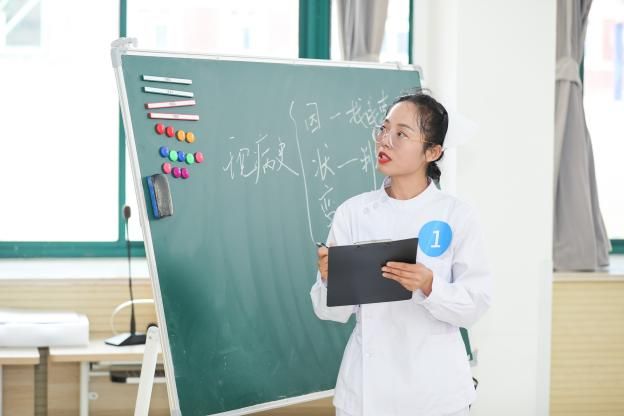 为仲夏校园注入了昂扬的青春力量